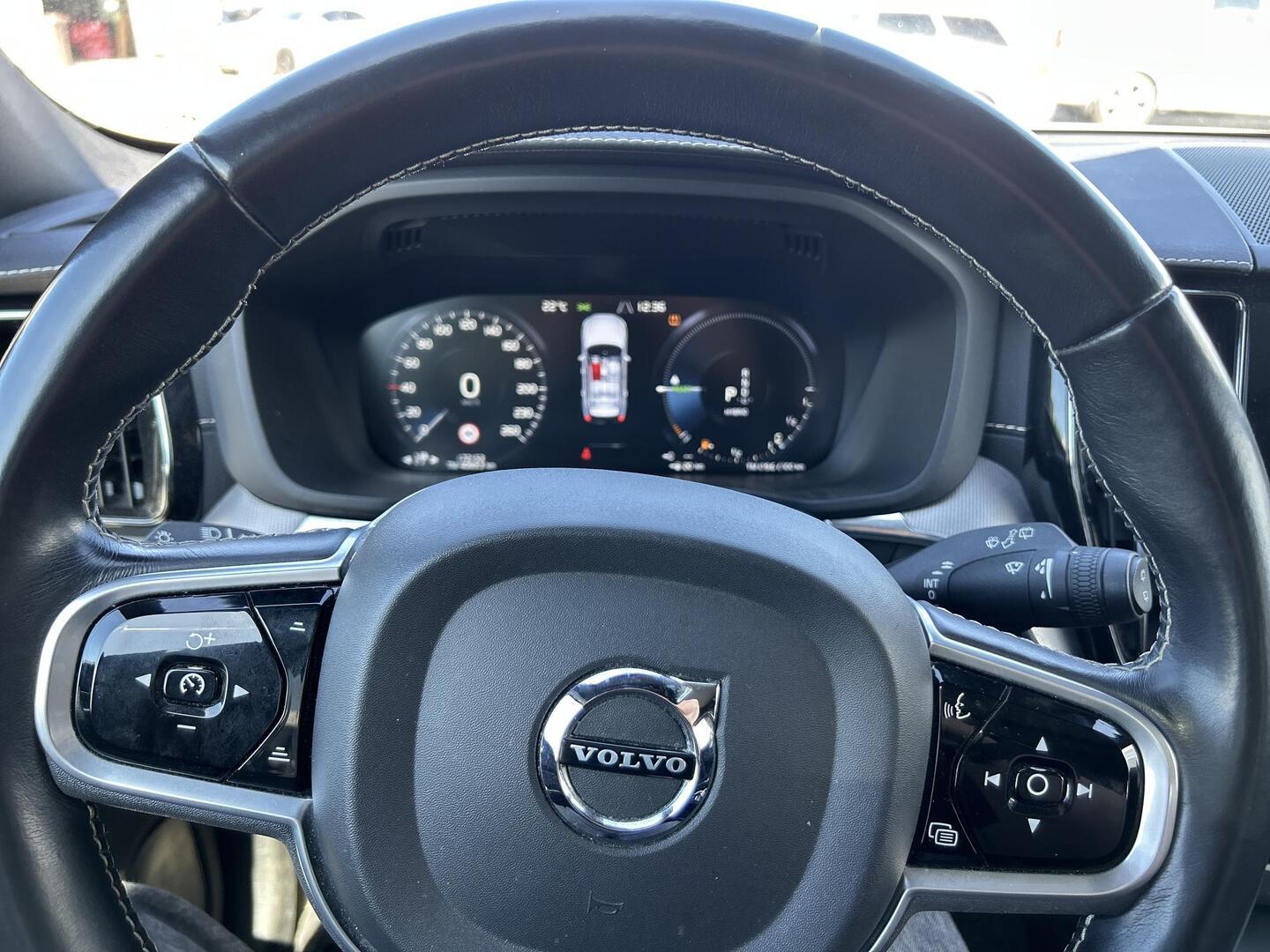 VOLVO XC60 2019