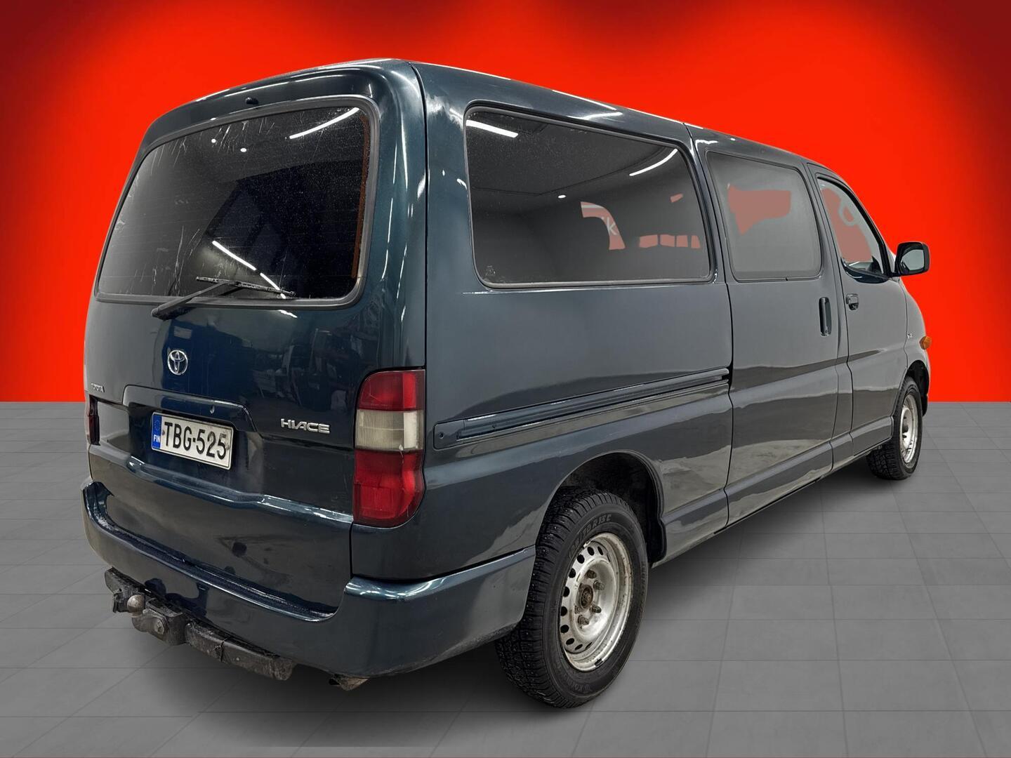 TOYOTA HIACE 2003