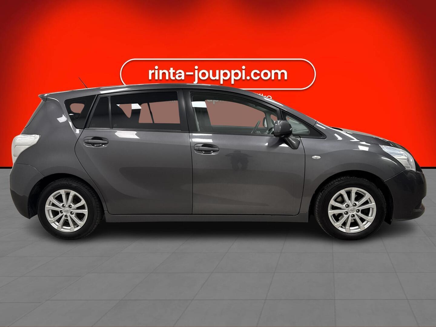 TOYOTA Verso 2011