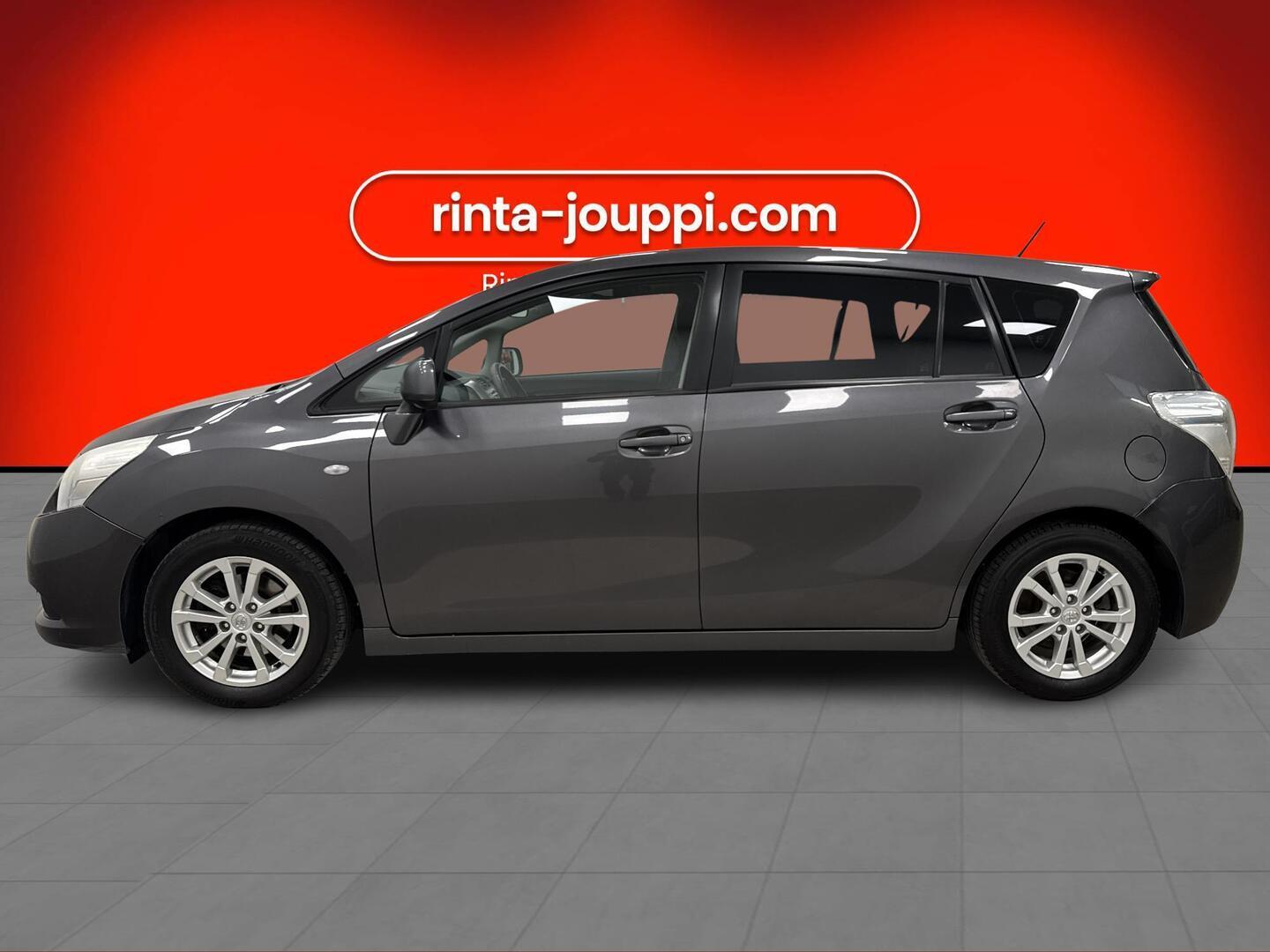 TOYOTA Verso 2011