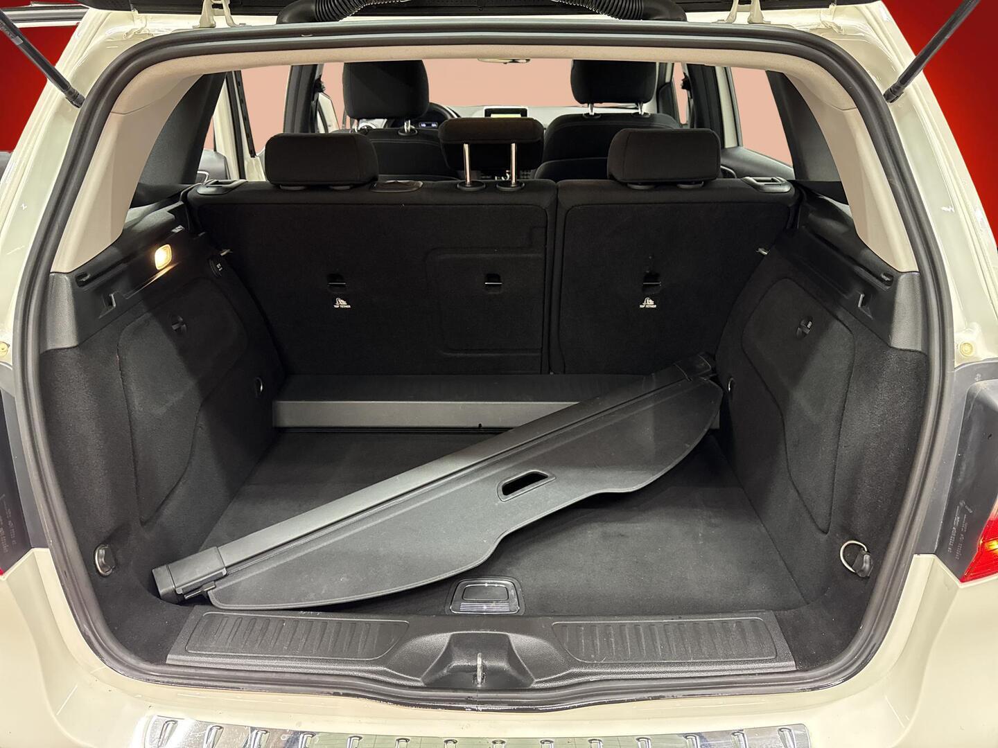 MERCEDES-BENZ B 2012