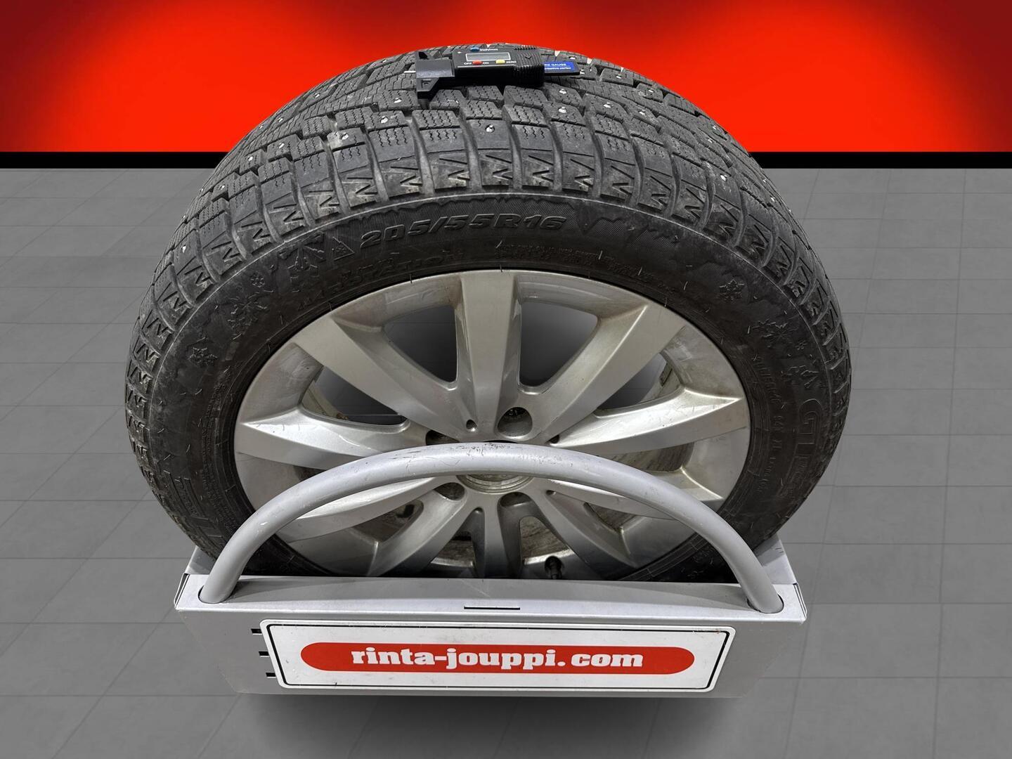 MERCEDES-BENZ B 2012