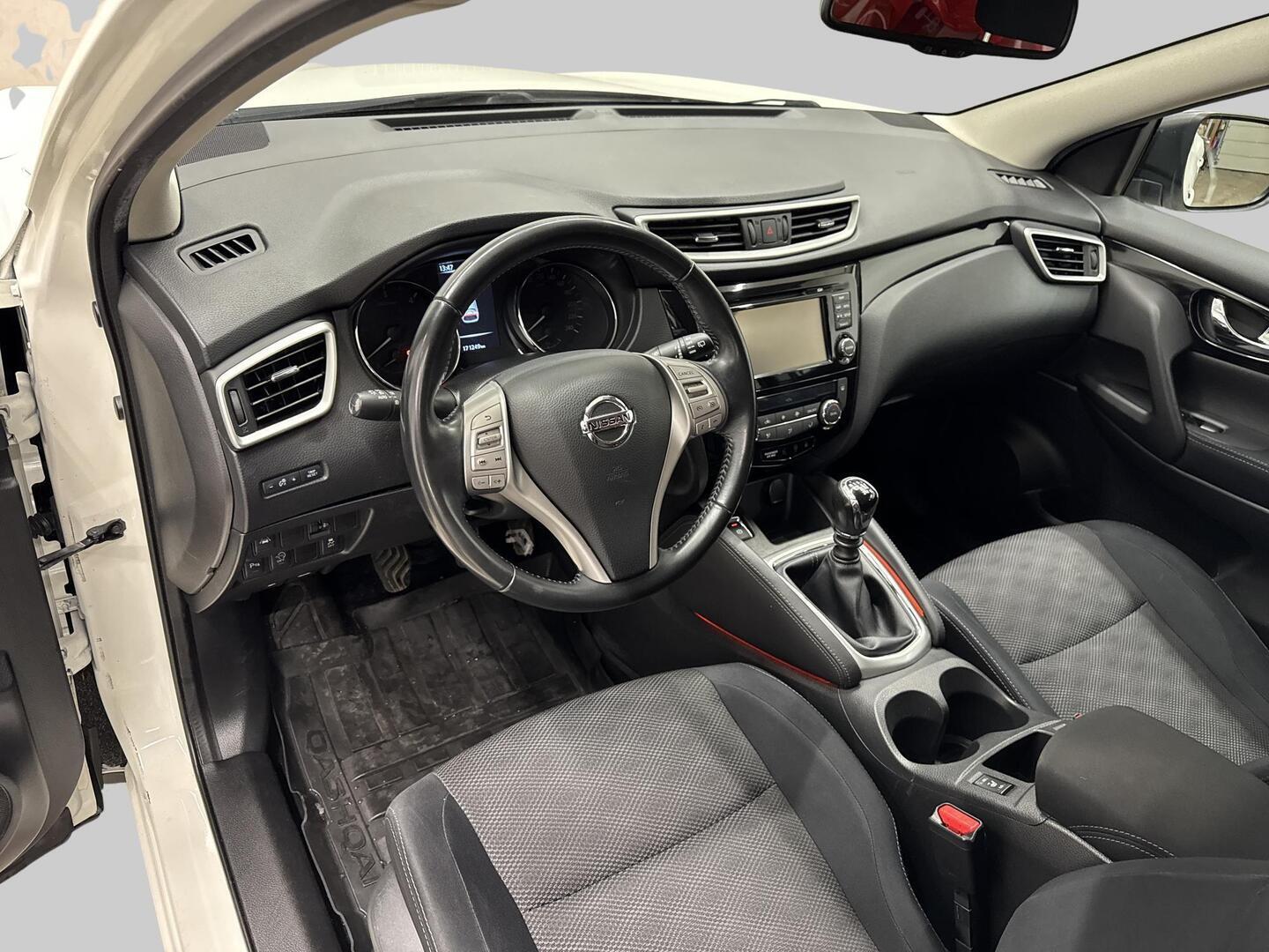NISSAN Qashqai 2015