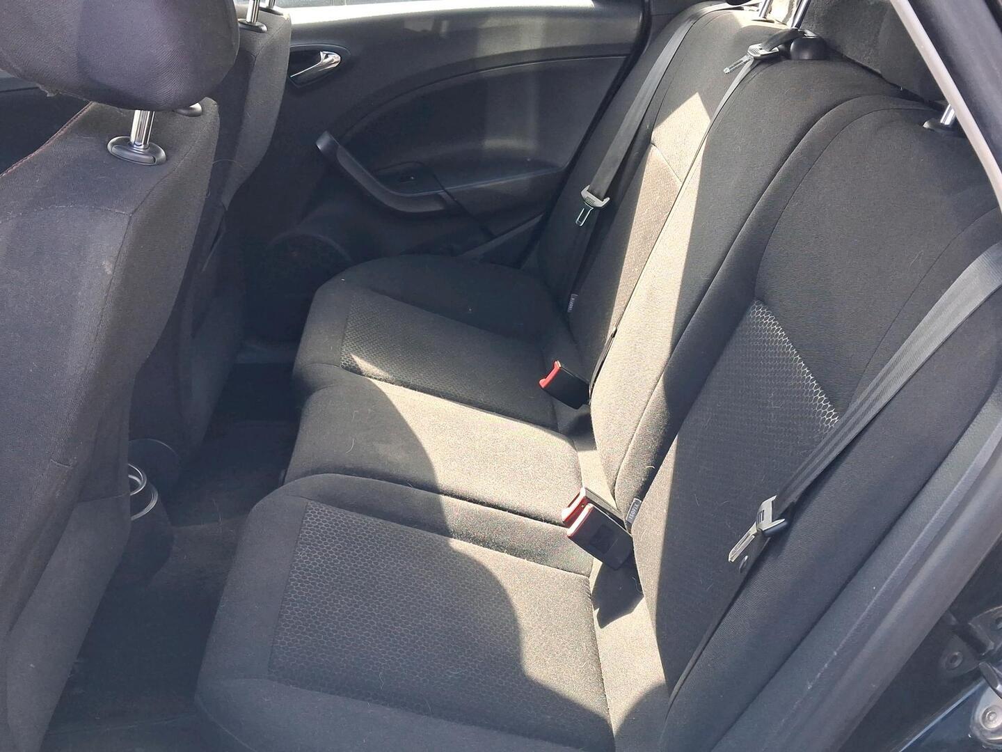 SEAT Ibiza ST 2012