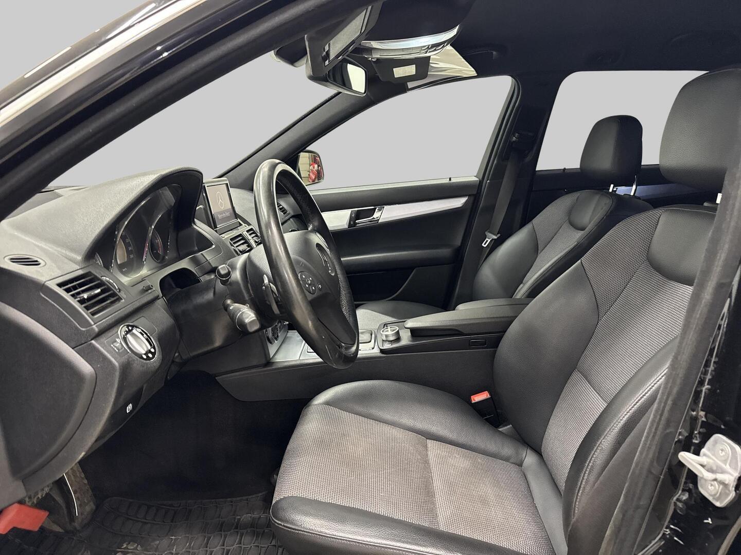 MERCEDES-BENZ C 2008