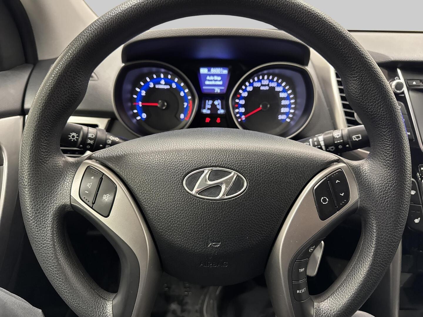 HYUNDAI i30 5d 2014