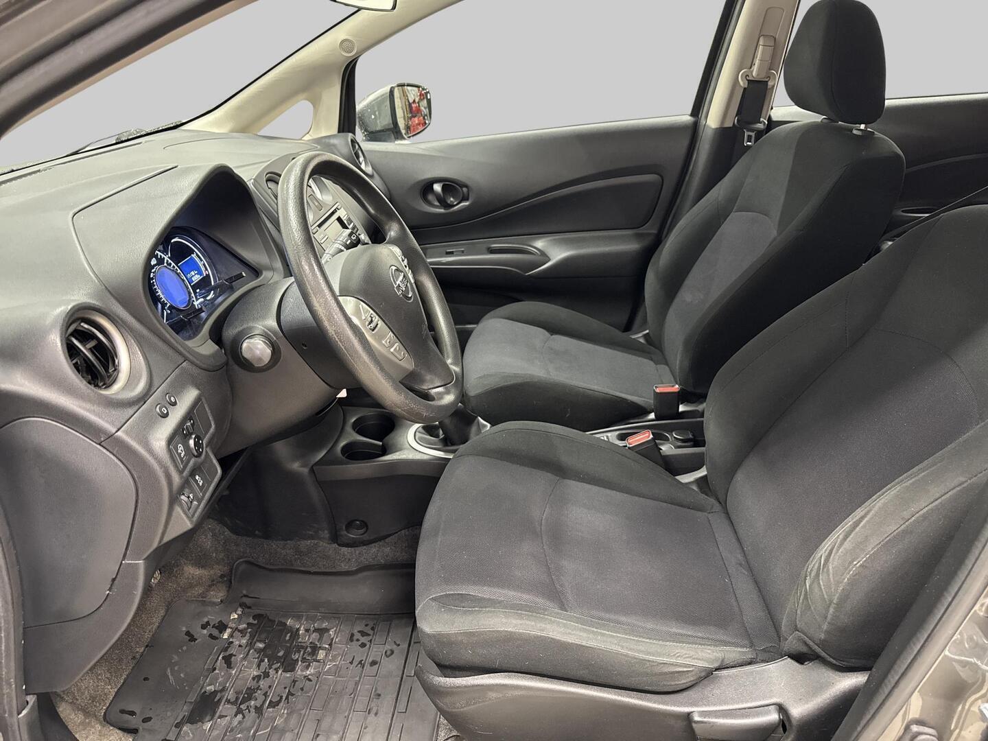 NISSAN Note 2015
