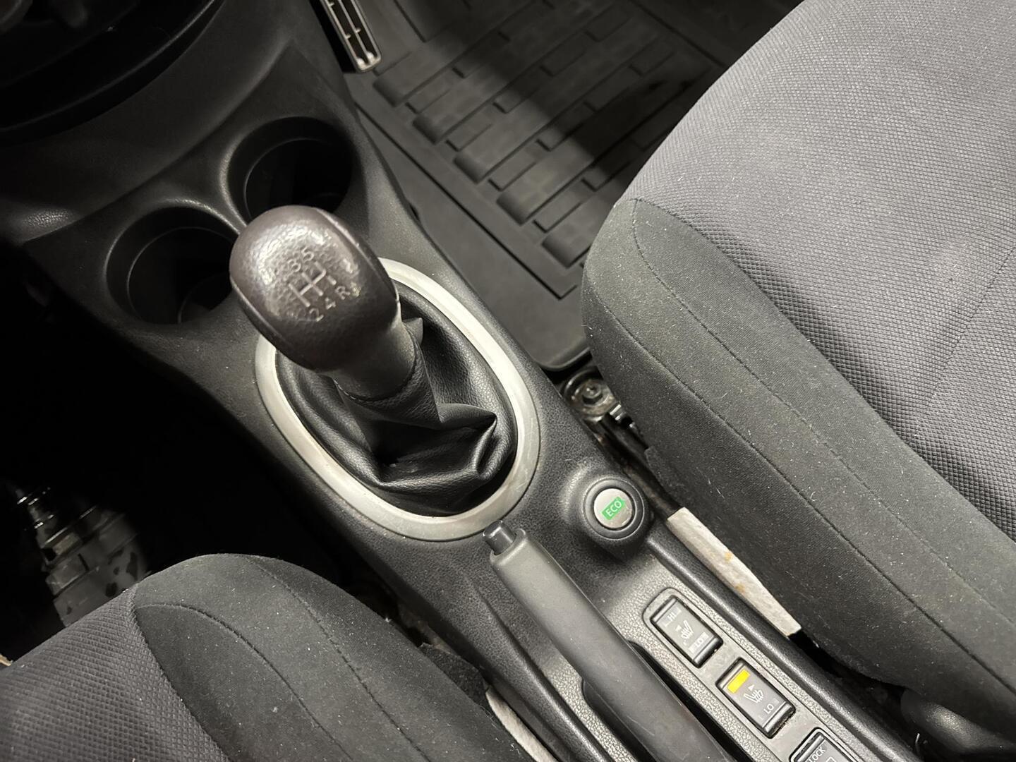 NISSAN Note 2015