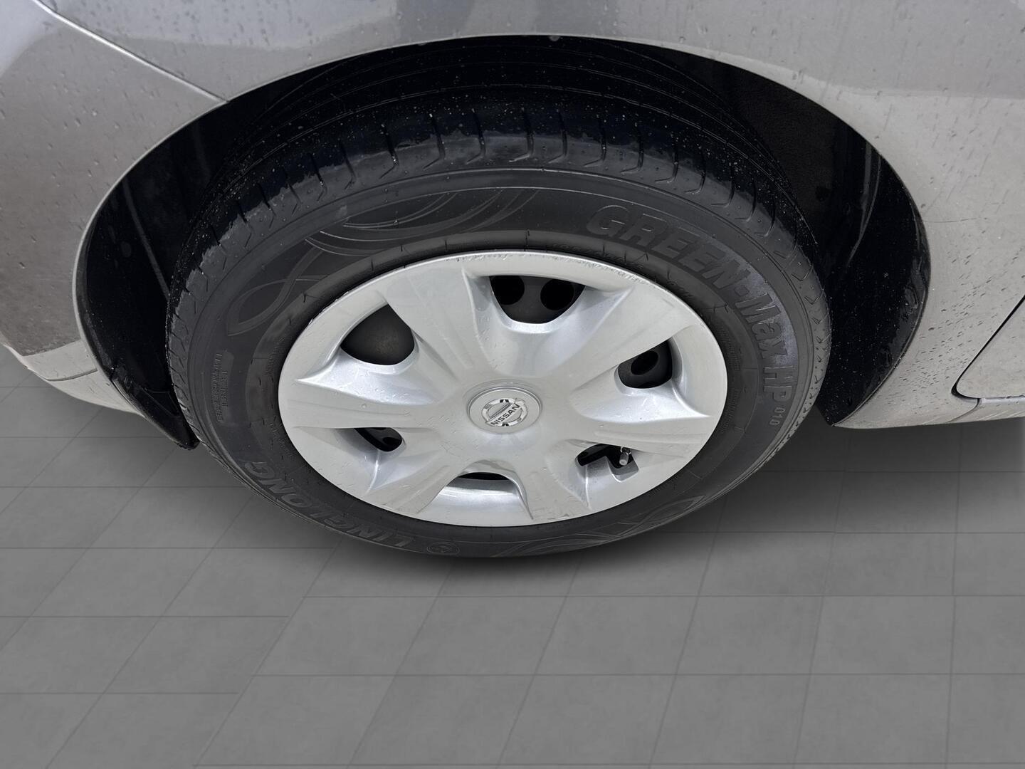 NISSAN Note 2015