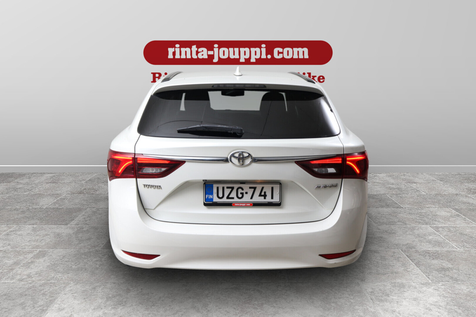 TOYOTA Avensis 2016