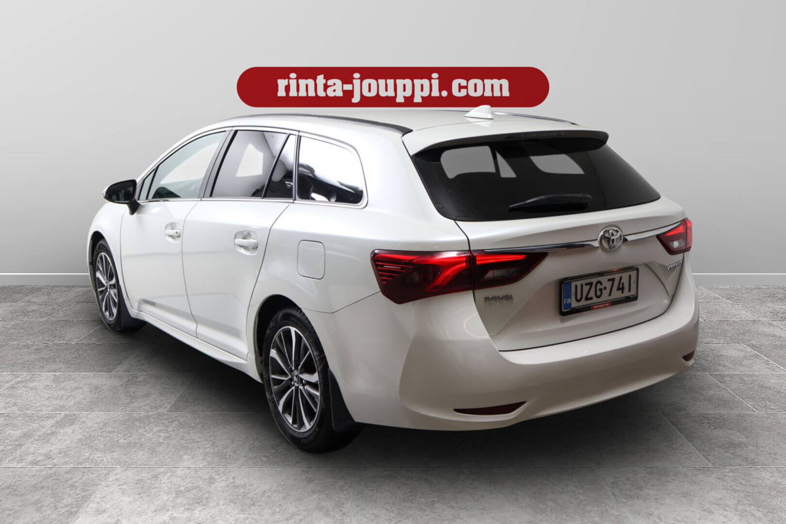TOYOTA Avensis 2016