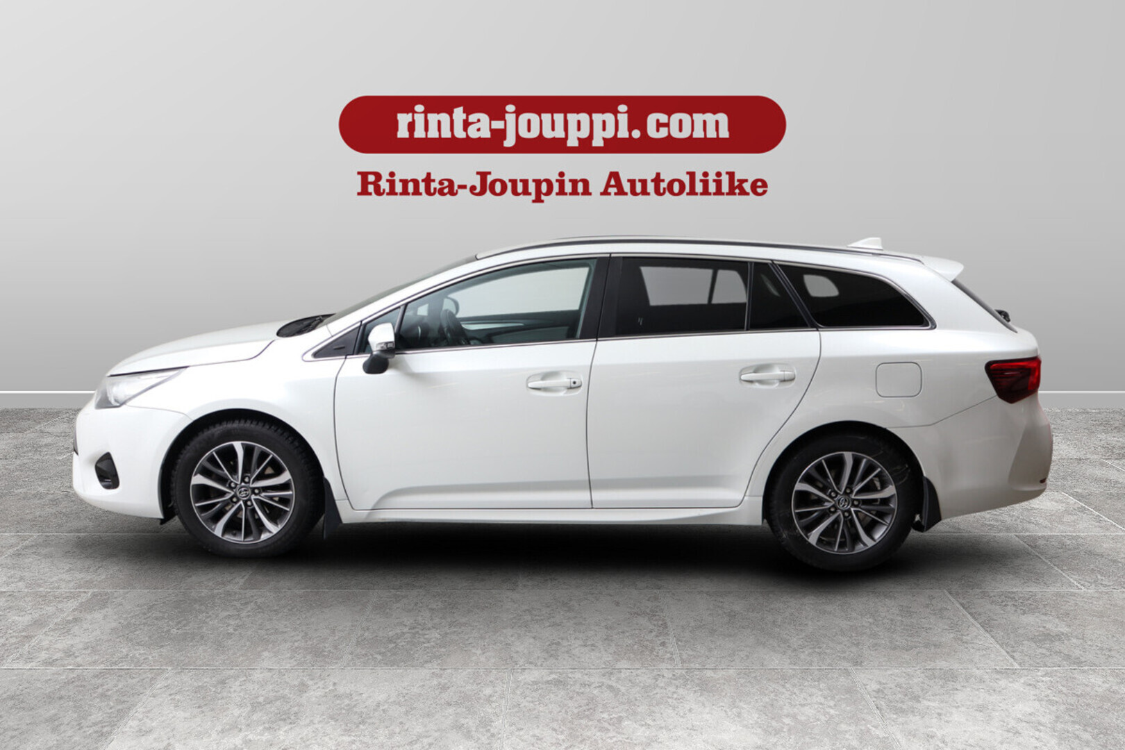 TOYOTA Avensis 2016