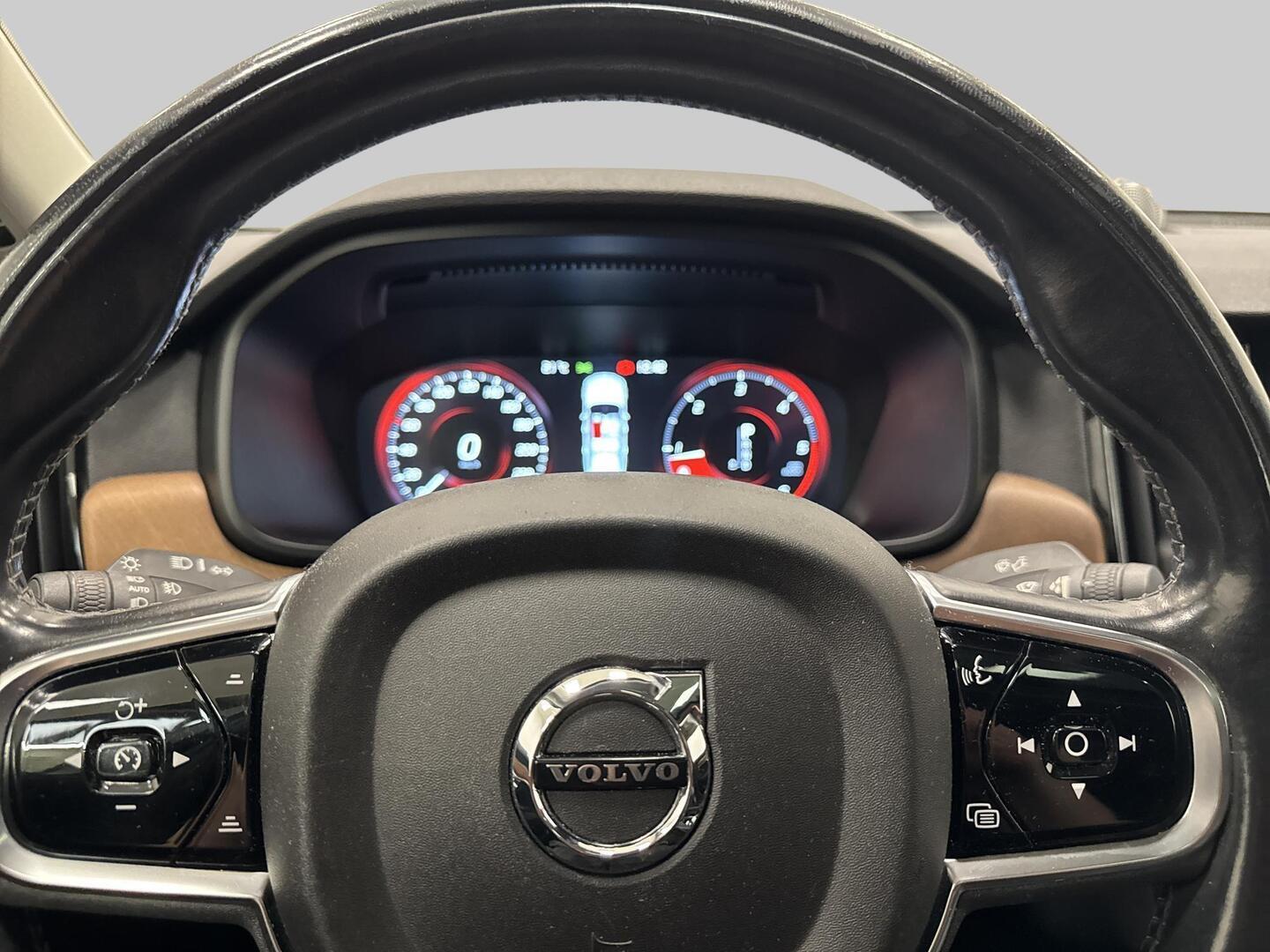 VOLVO S90 2016