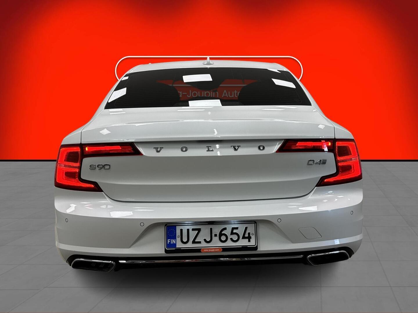 VOLVO S90 2016