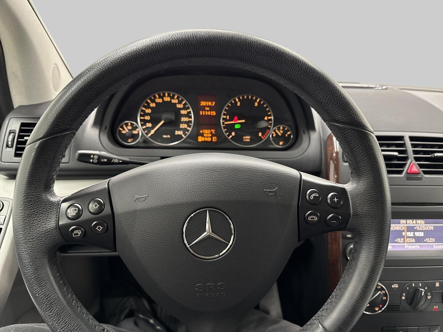 MERCEDES-BENZ A 2009