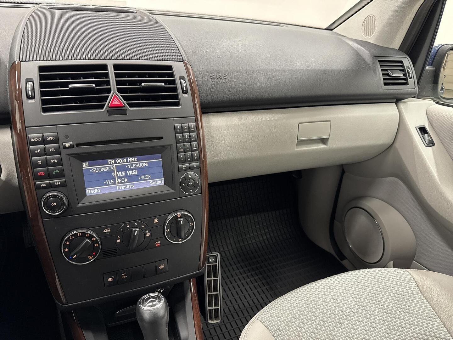 MERCEDES-BENZ A 2009