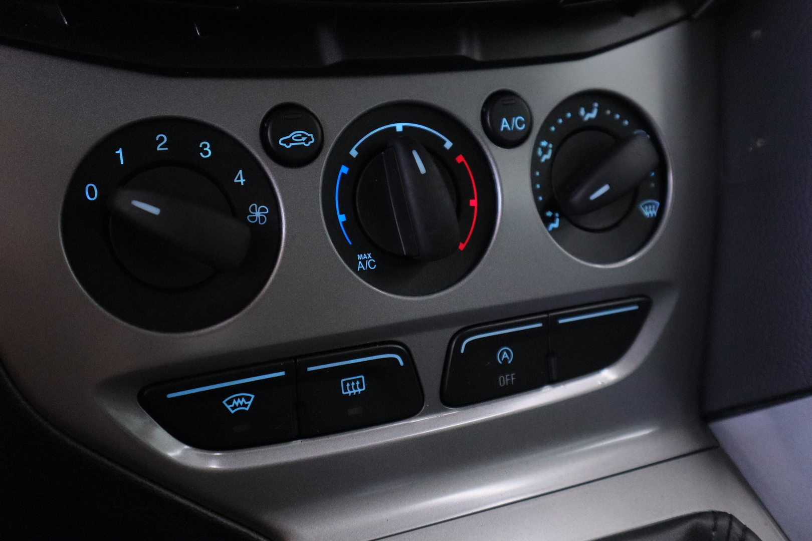 FORD Focus 2012