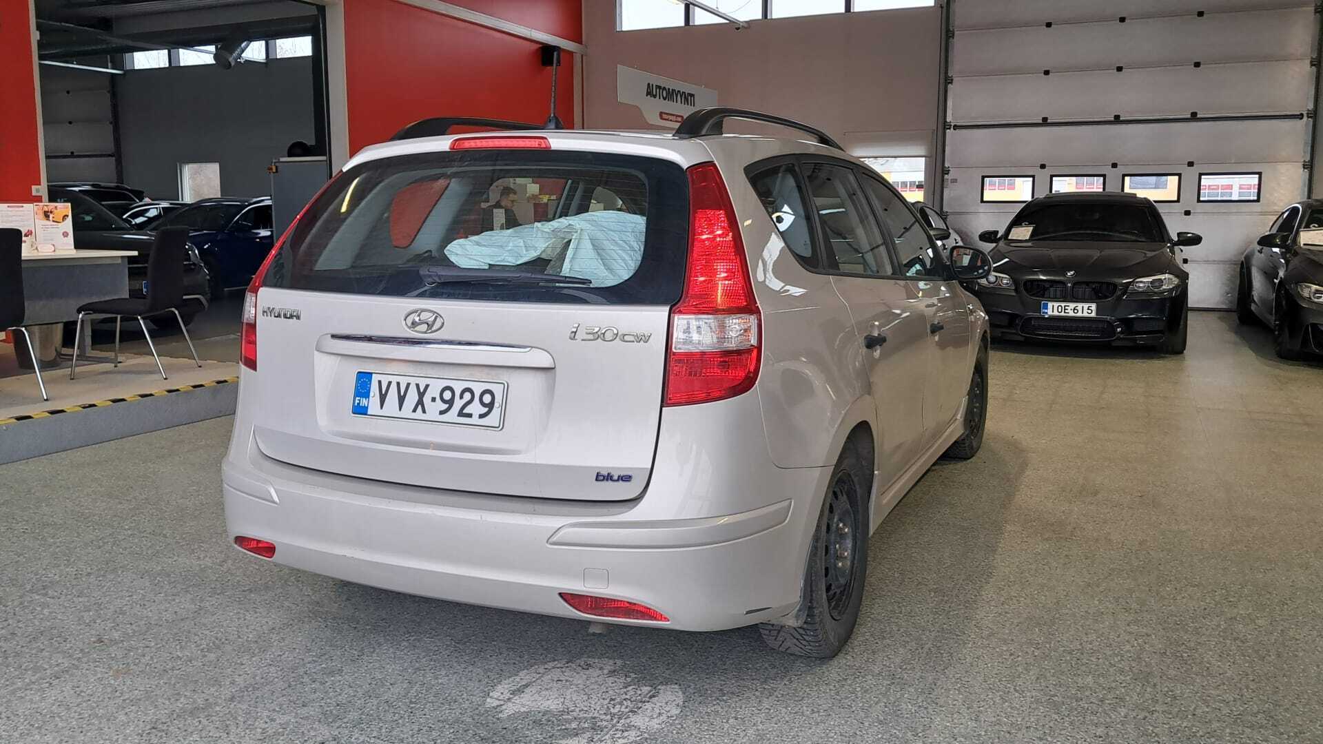 HYUNDAI i30 2011