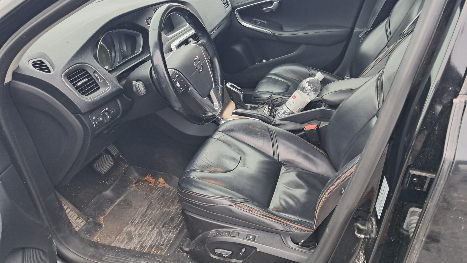 VOLVO V40 Cross Country 2013