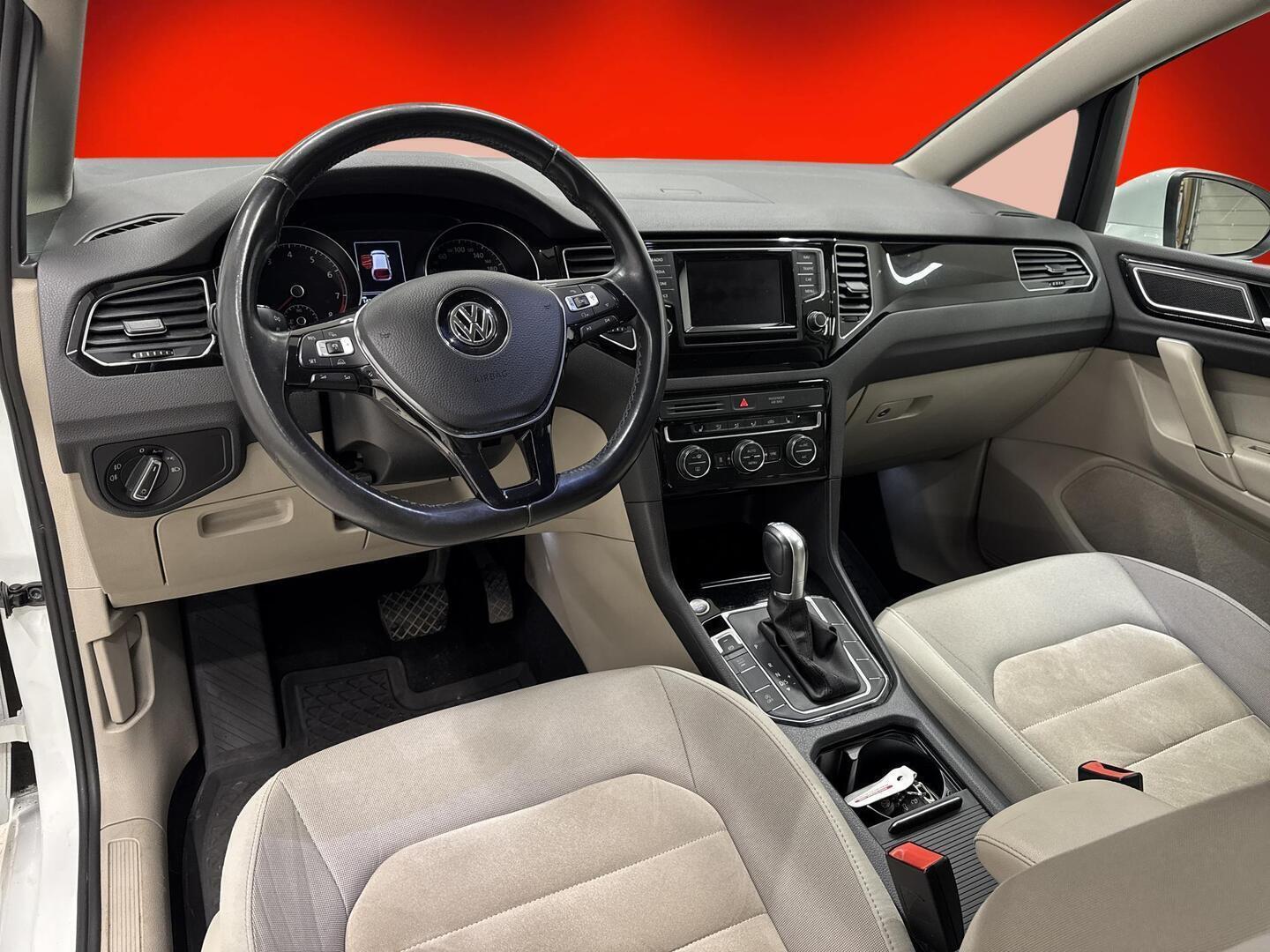VOLKSWAGEN Golf Sportsvan 2014