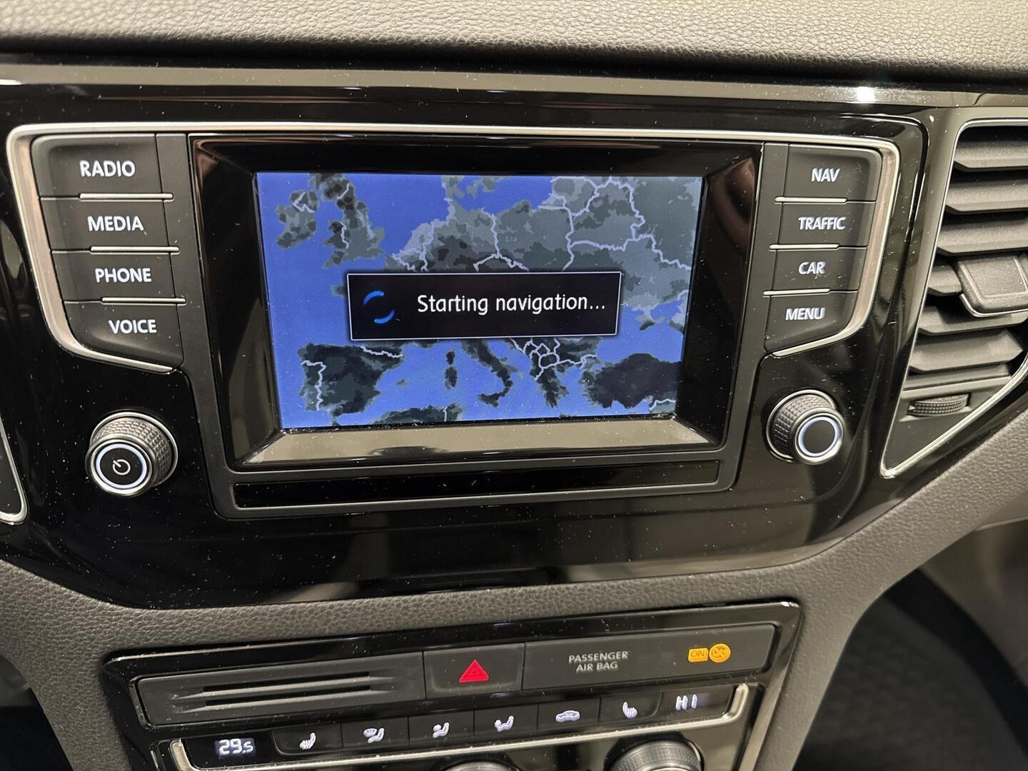 VOLKSWAGEN Golf Sportsvan 2014