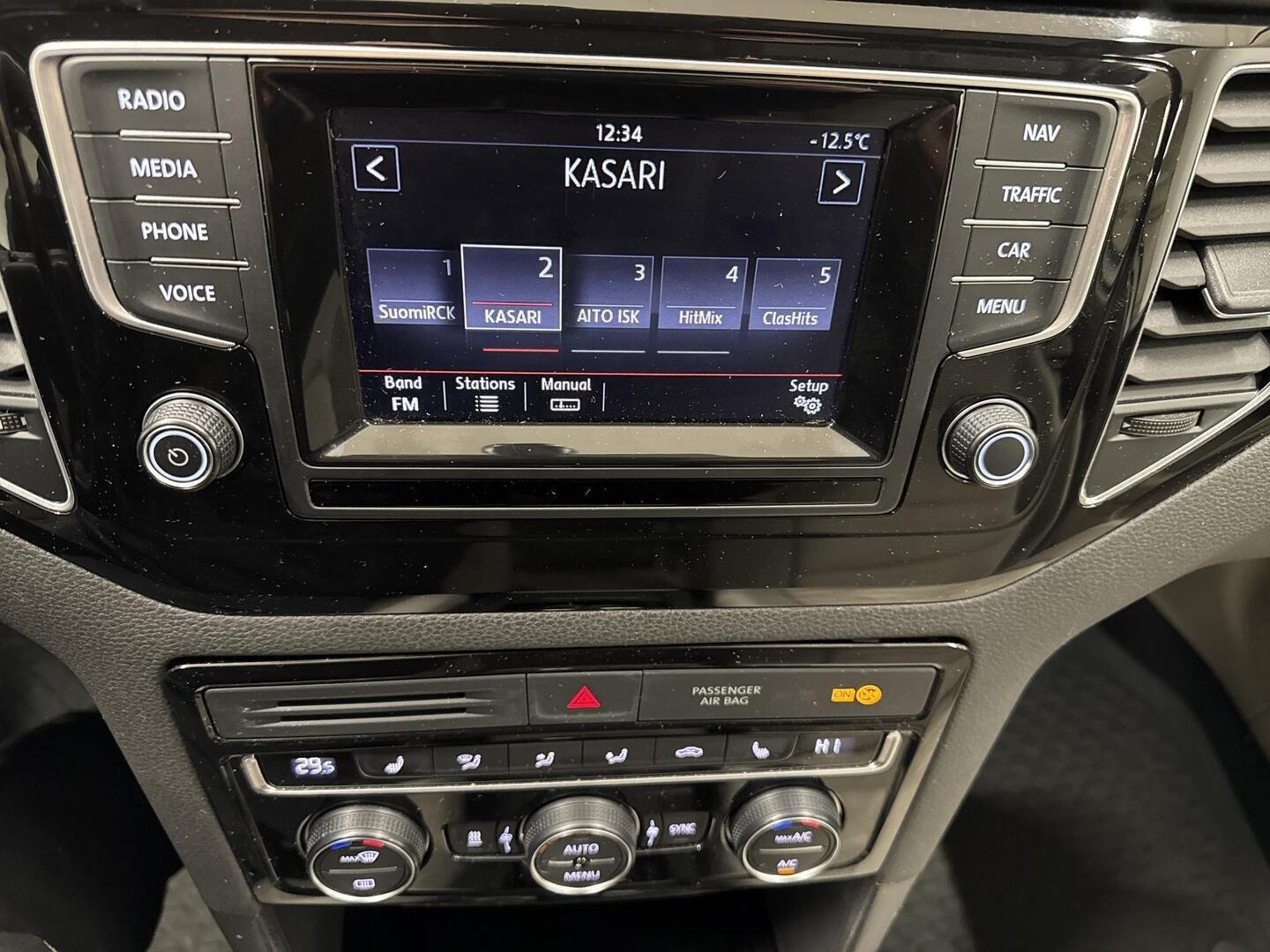 VOLKSWAGEN Golf Sportsvan 2014