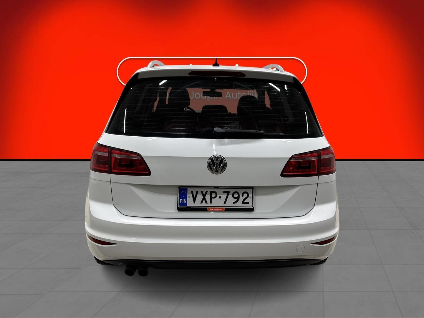 VOLKSWAGEN Golf Sportsvan 2014