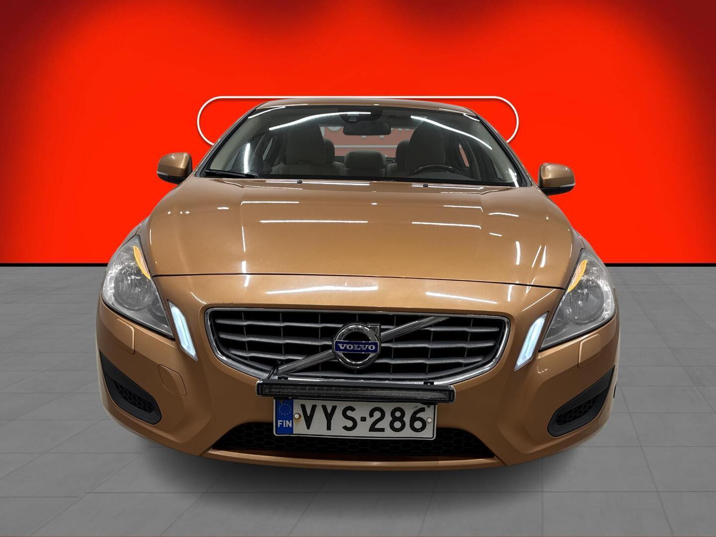 VOLVO S60 2010