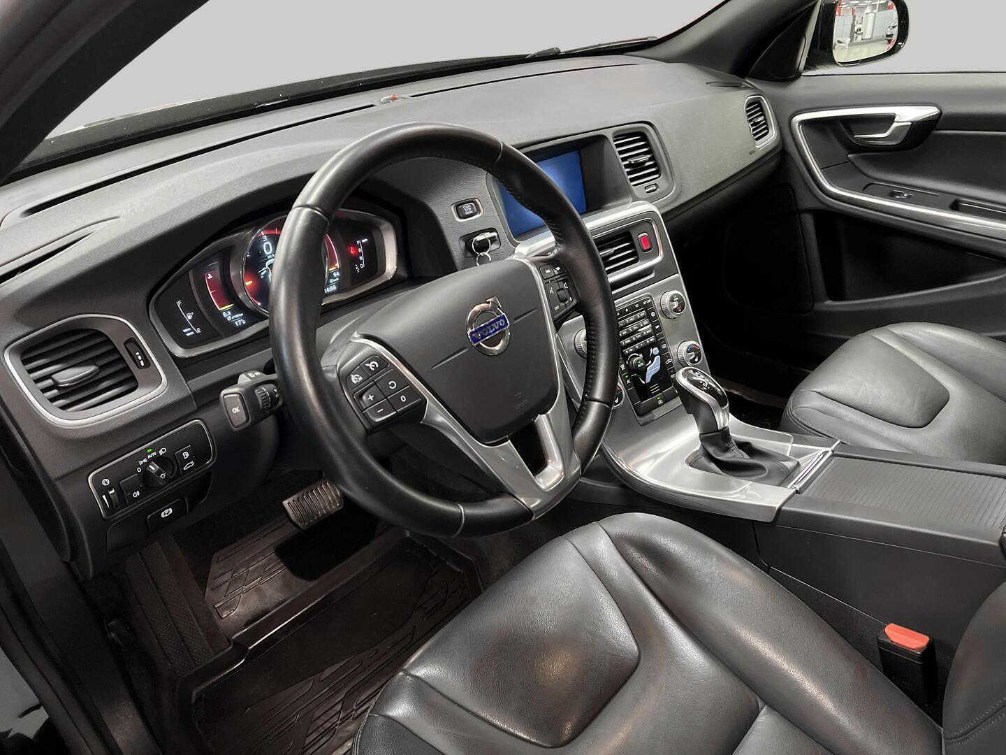 VOLVO V60 Cross Country 2016