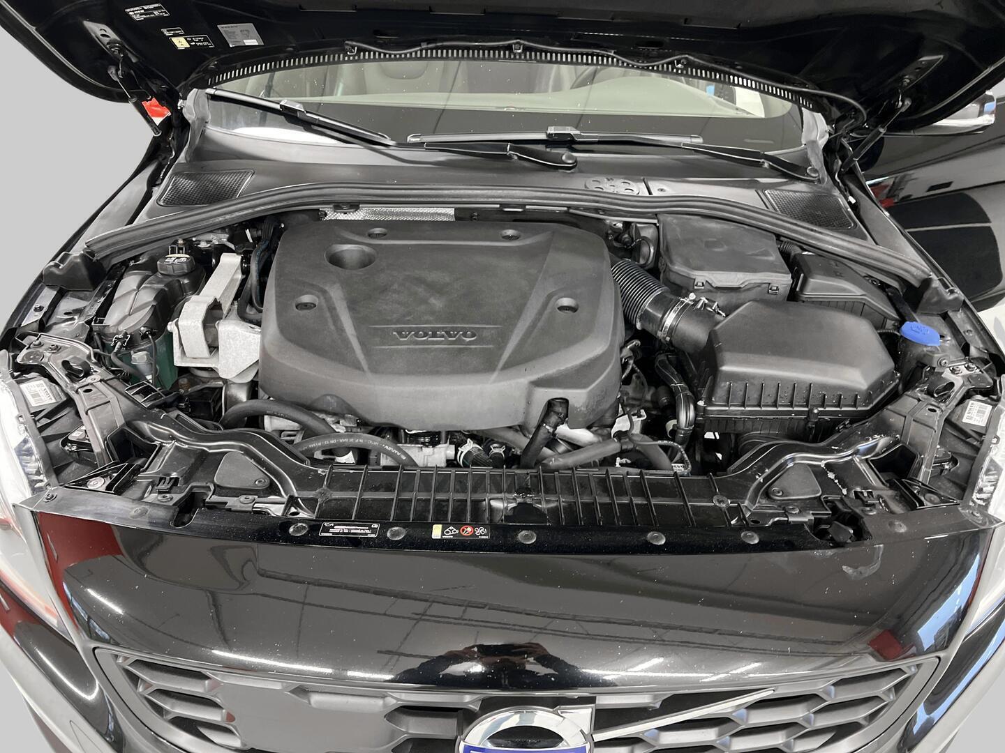 VOLVO V60 Cross Country 2016