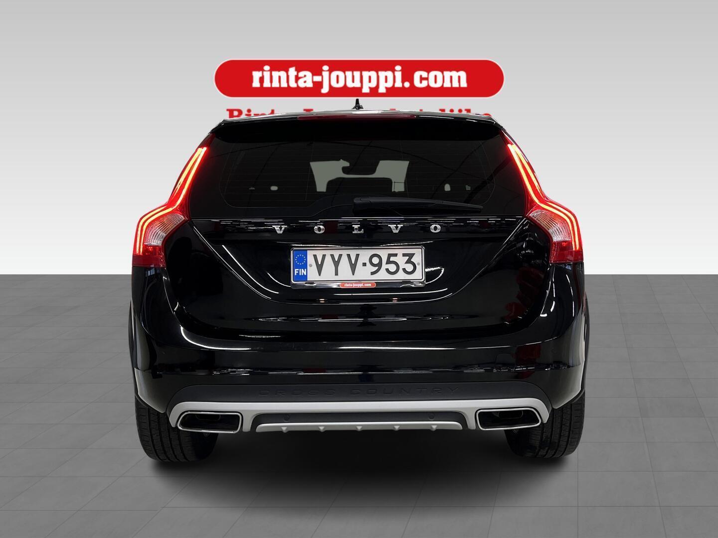 VOLVO V60 Cross Country 2016