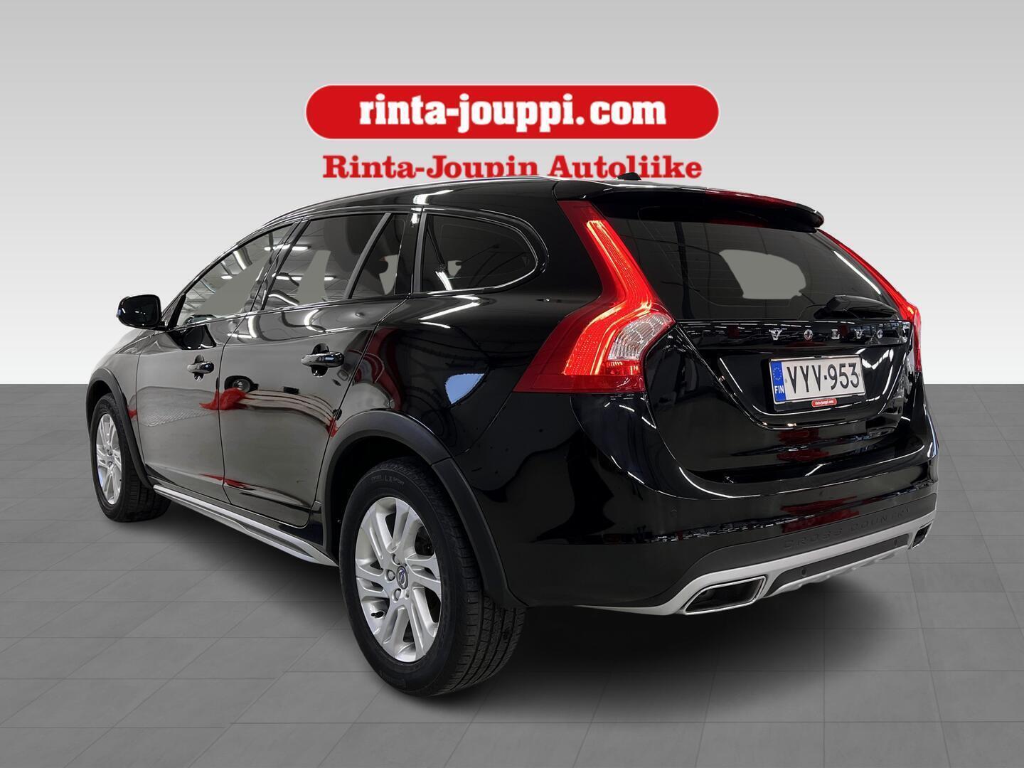 VOLVO V60 Cross Country 2016