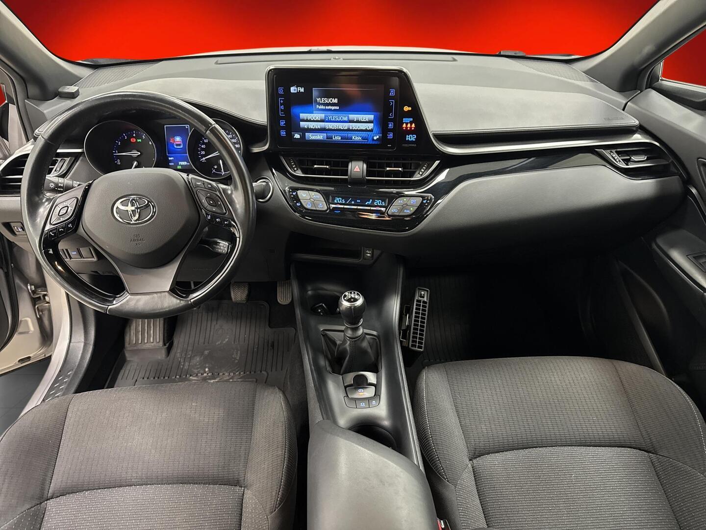 TOYOTA C-HR 2017