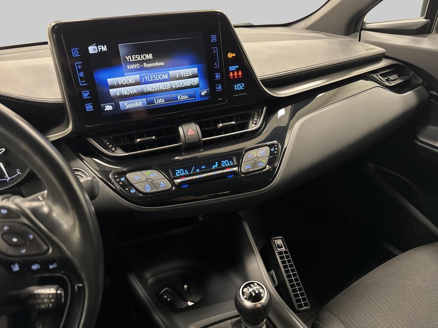TOYOTA C-HR 2017