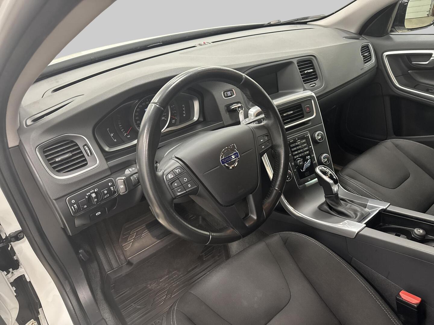 VOLVO V60 Cross Country 2017