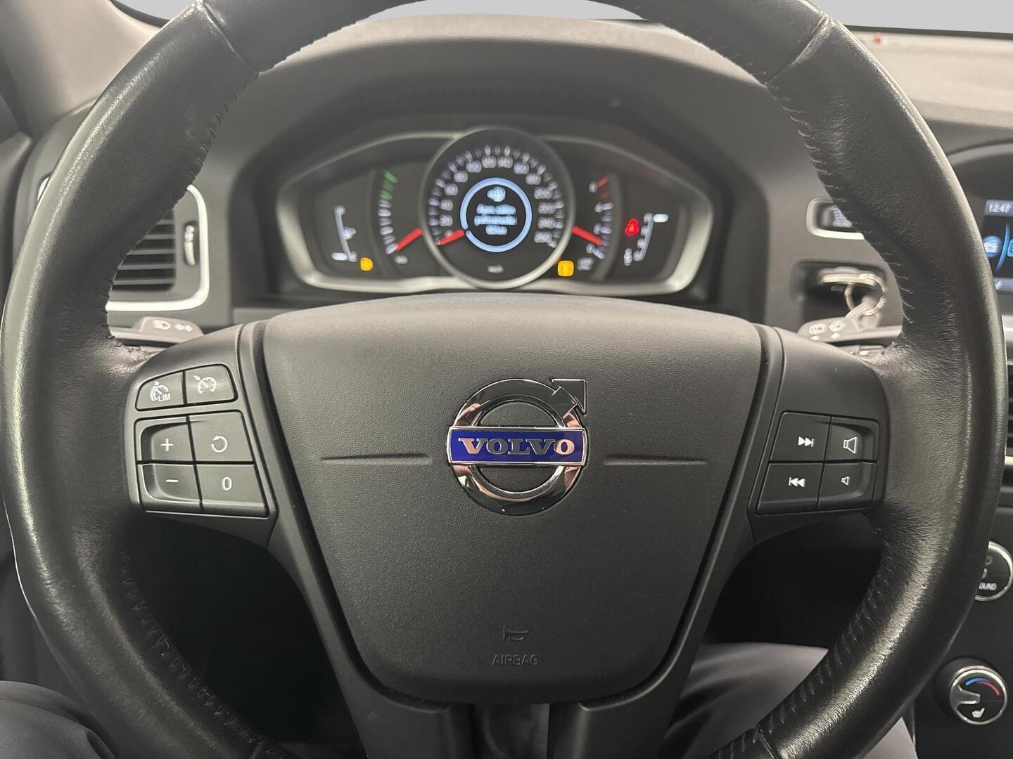 VOLVO V60 Cross Country 2017