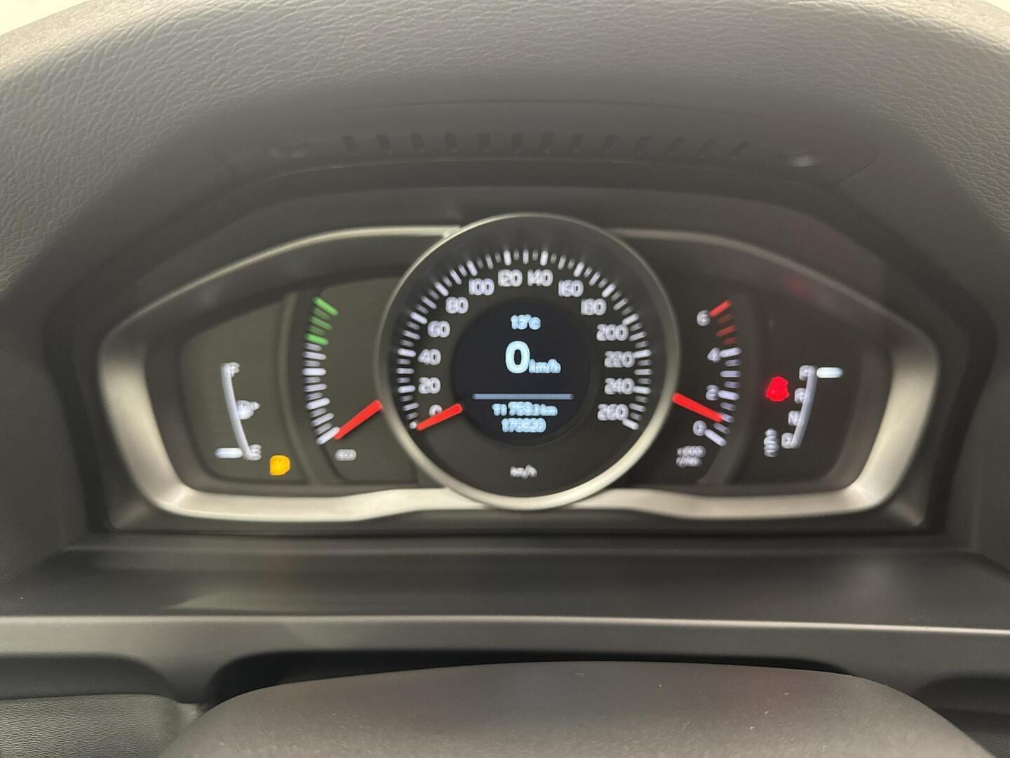 VOLVO V60 Cross Country 2017