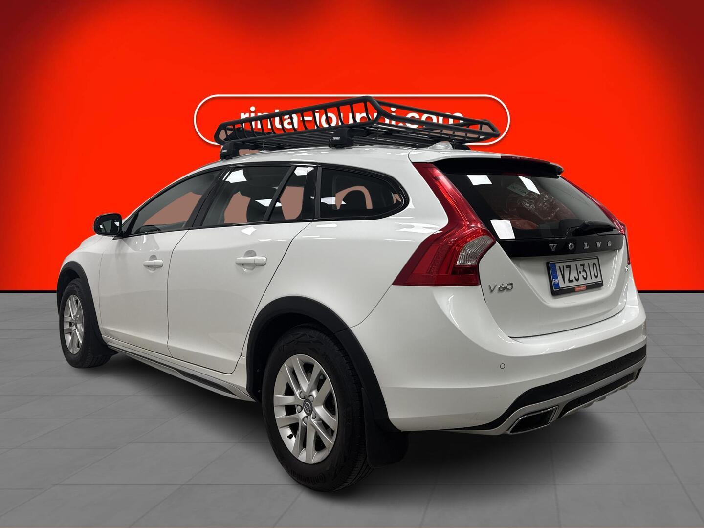 VOLVO V60 Cross Country 2017