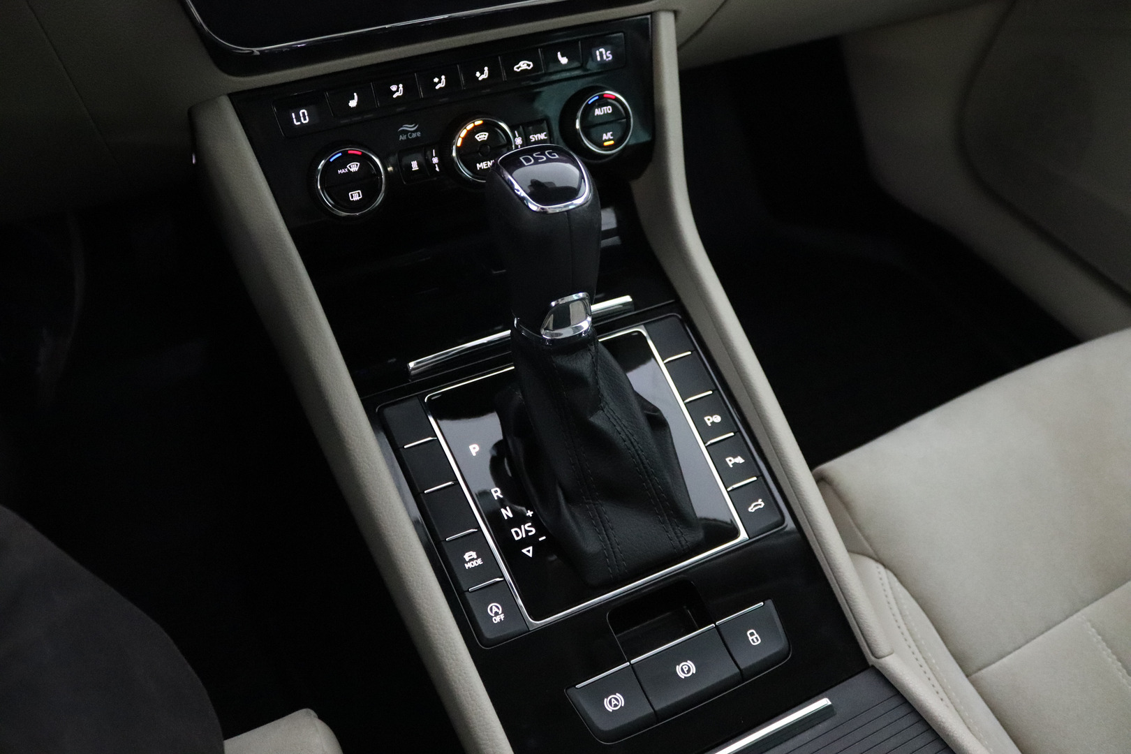 SKODA Superb 2017