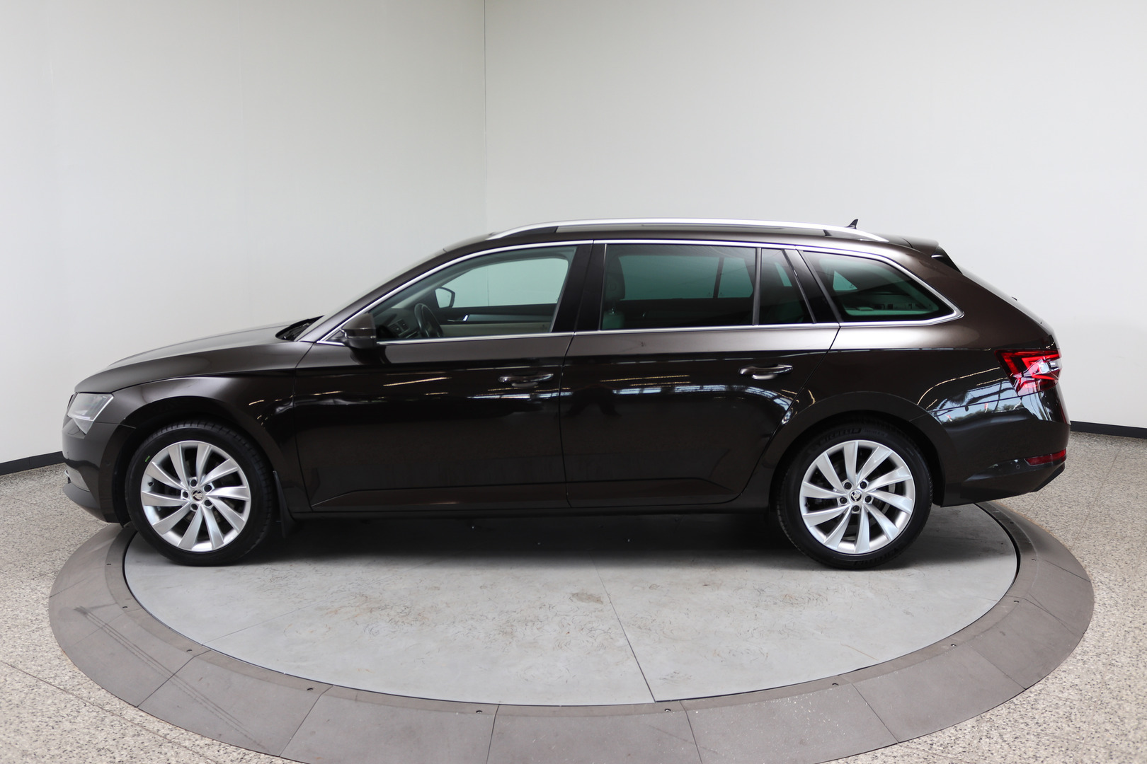SKODA Superb 2017