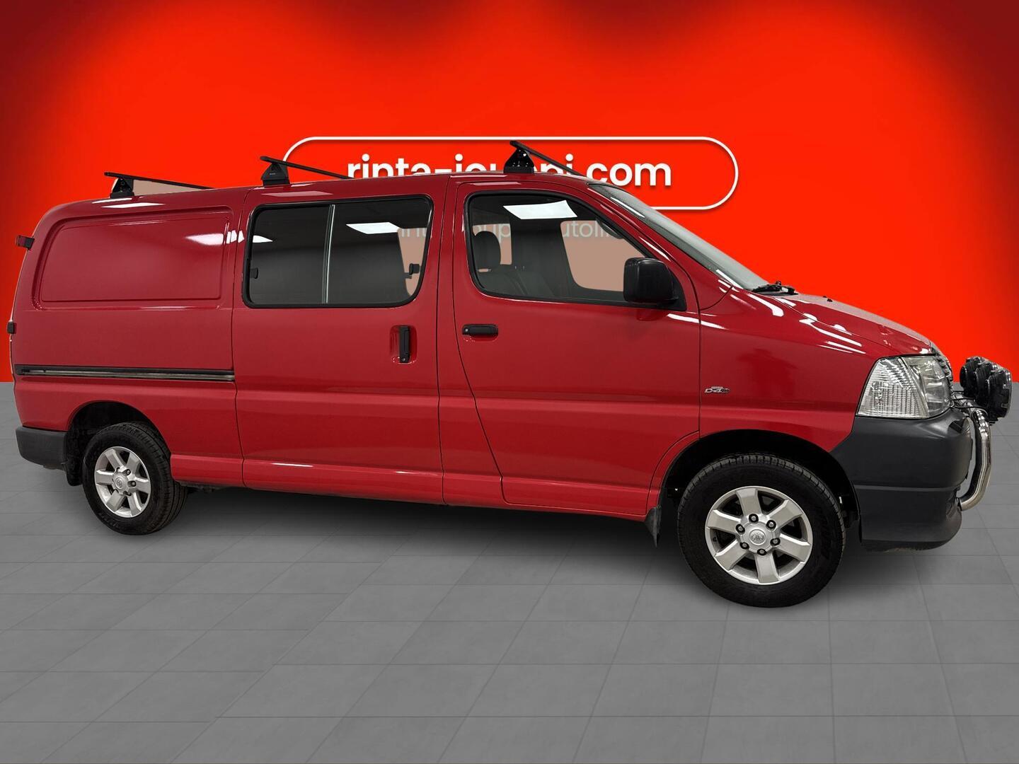 TOYOTA Hiace 2010
