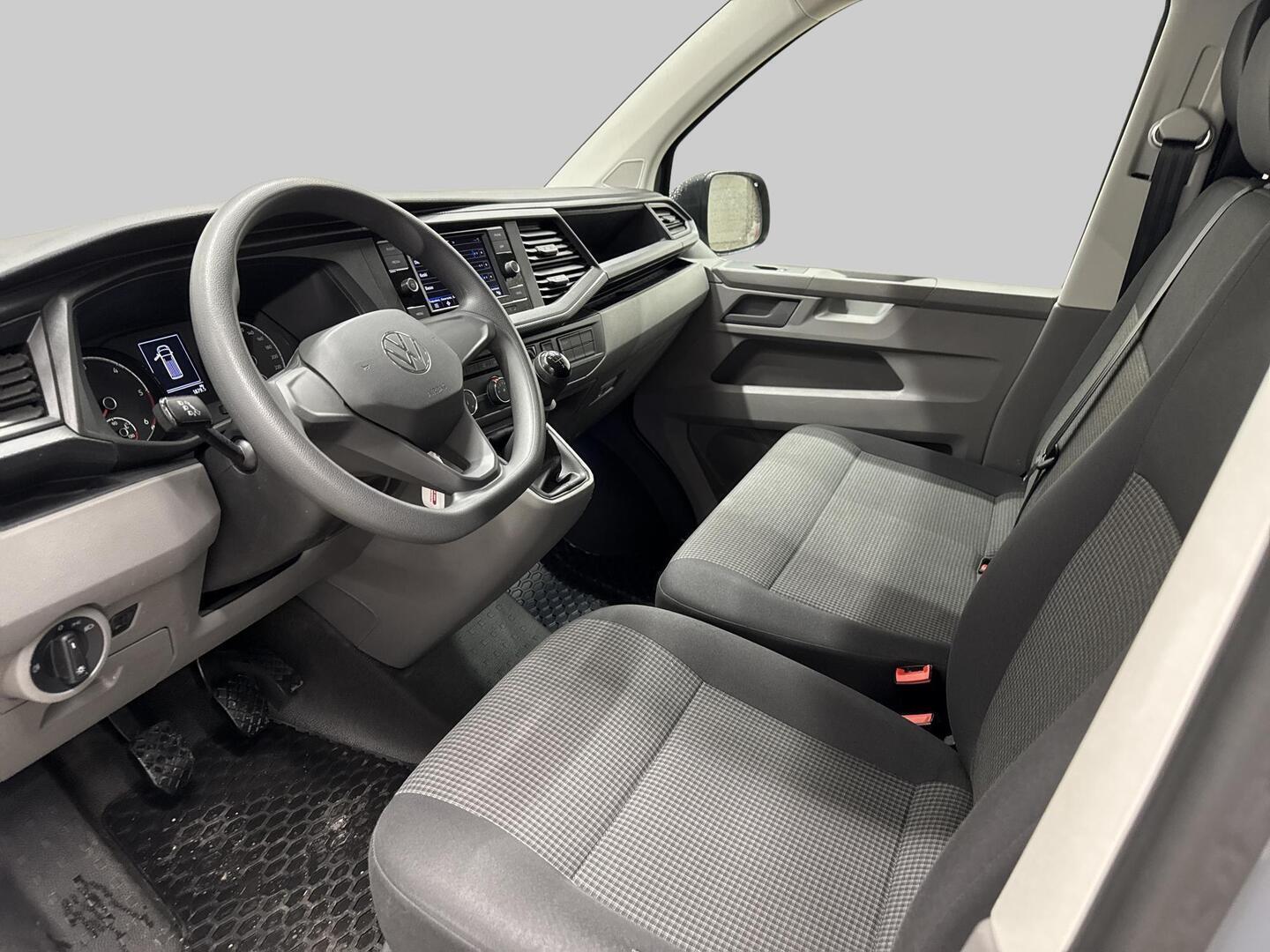 VOLKSWAGEN TRANSPORTER 2023