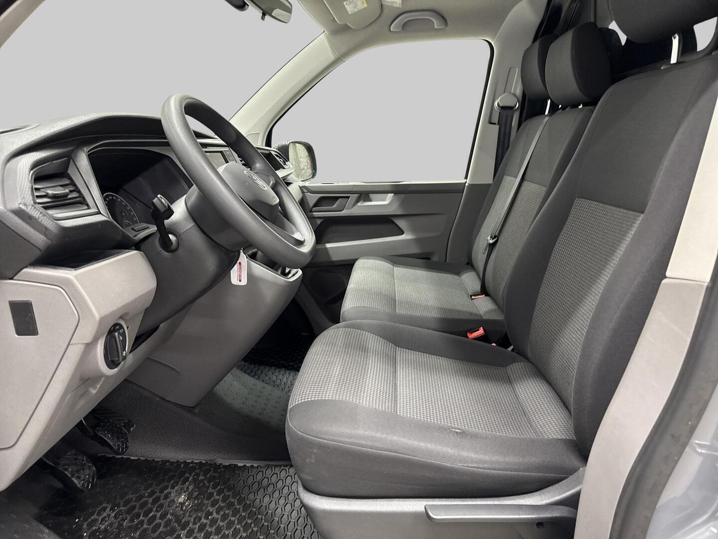 VOLKSWAGEN TRANSPORTER 2023