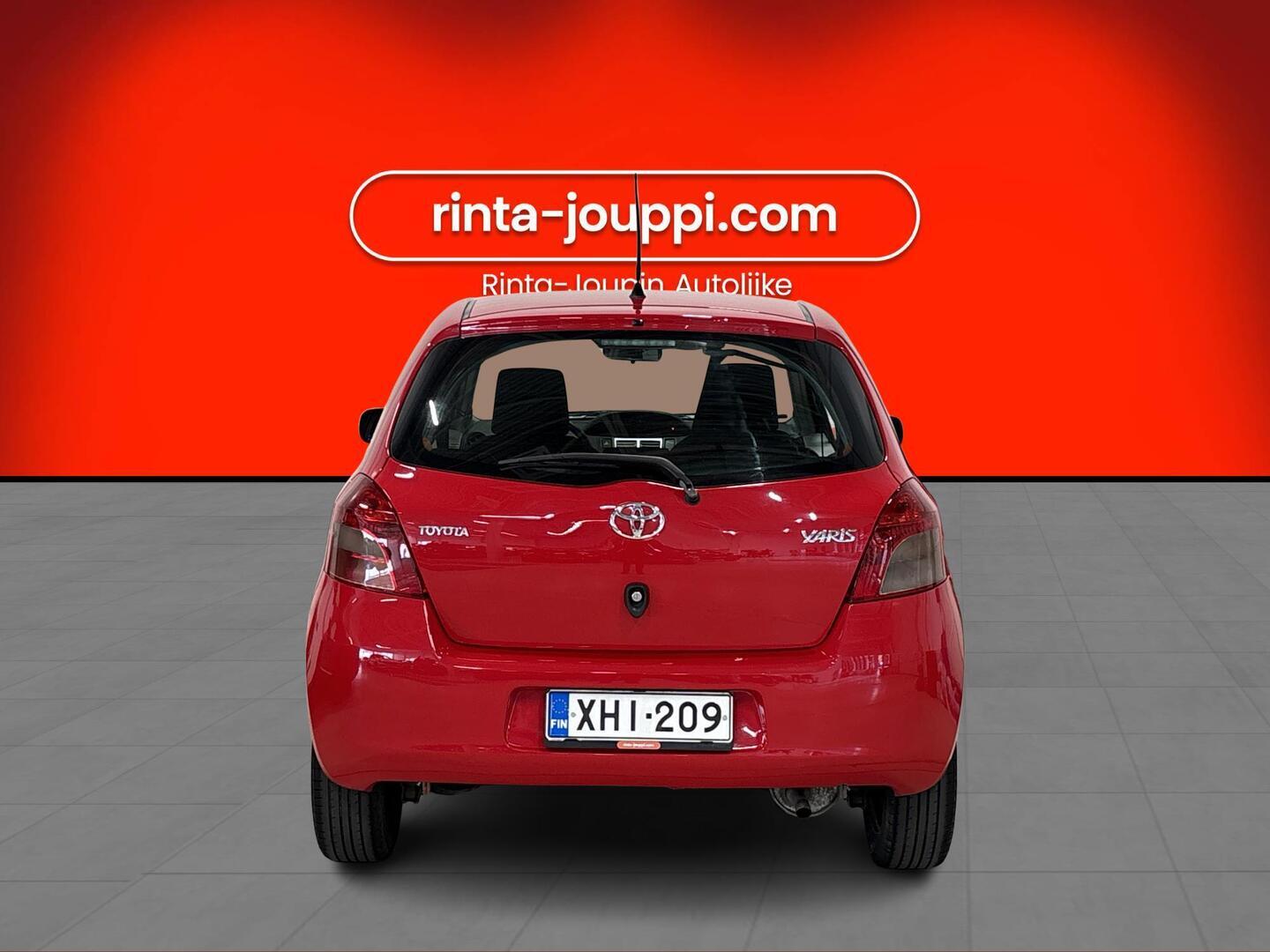 TOYOTA Yaris 2006