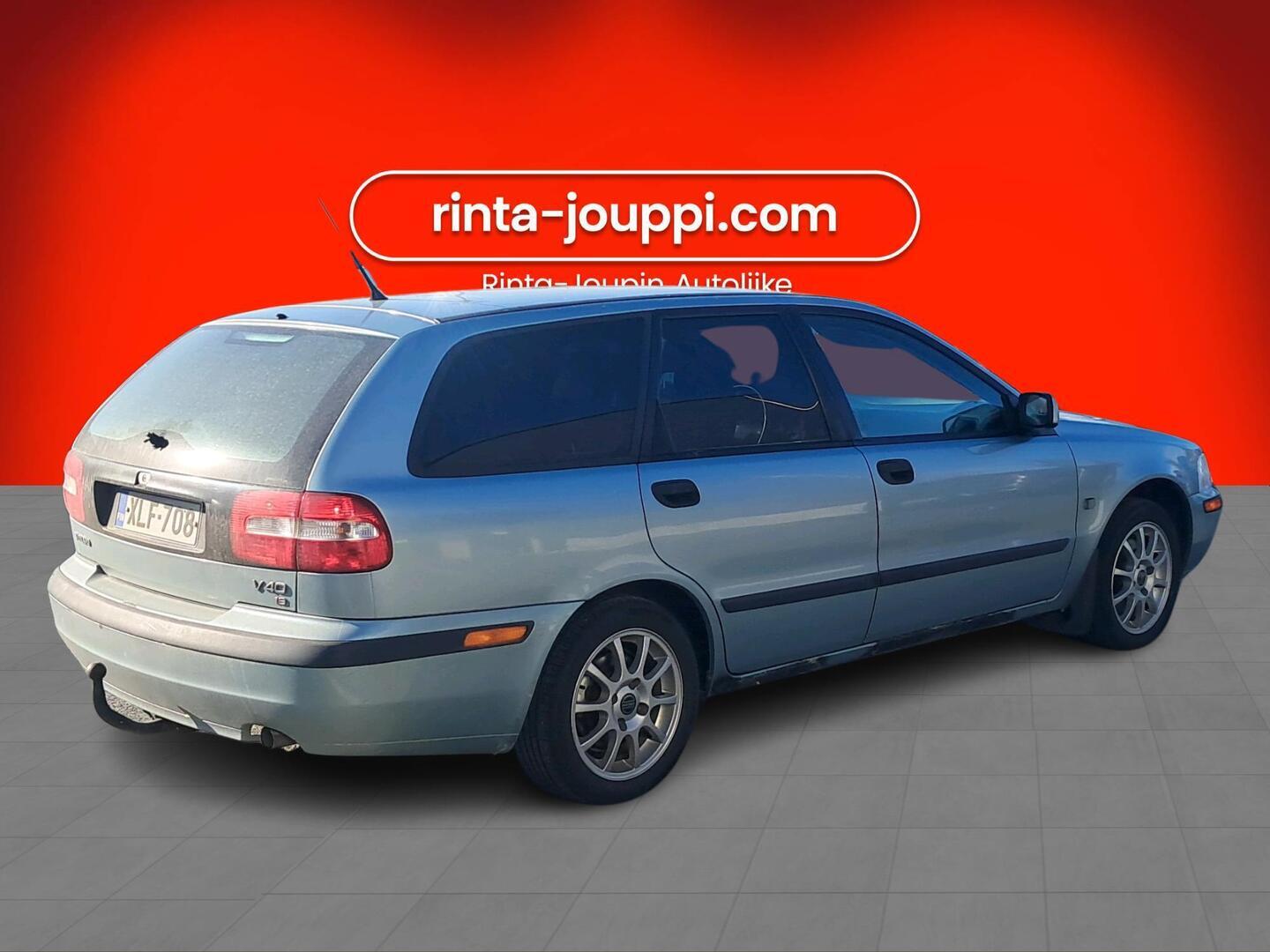 VOLVO V40 2003