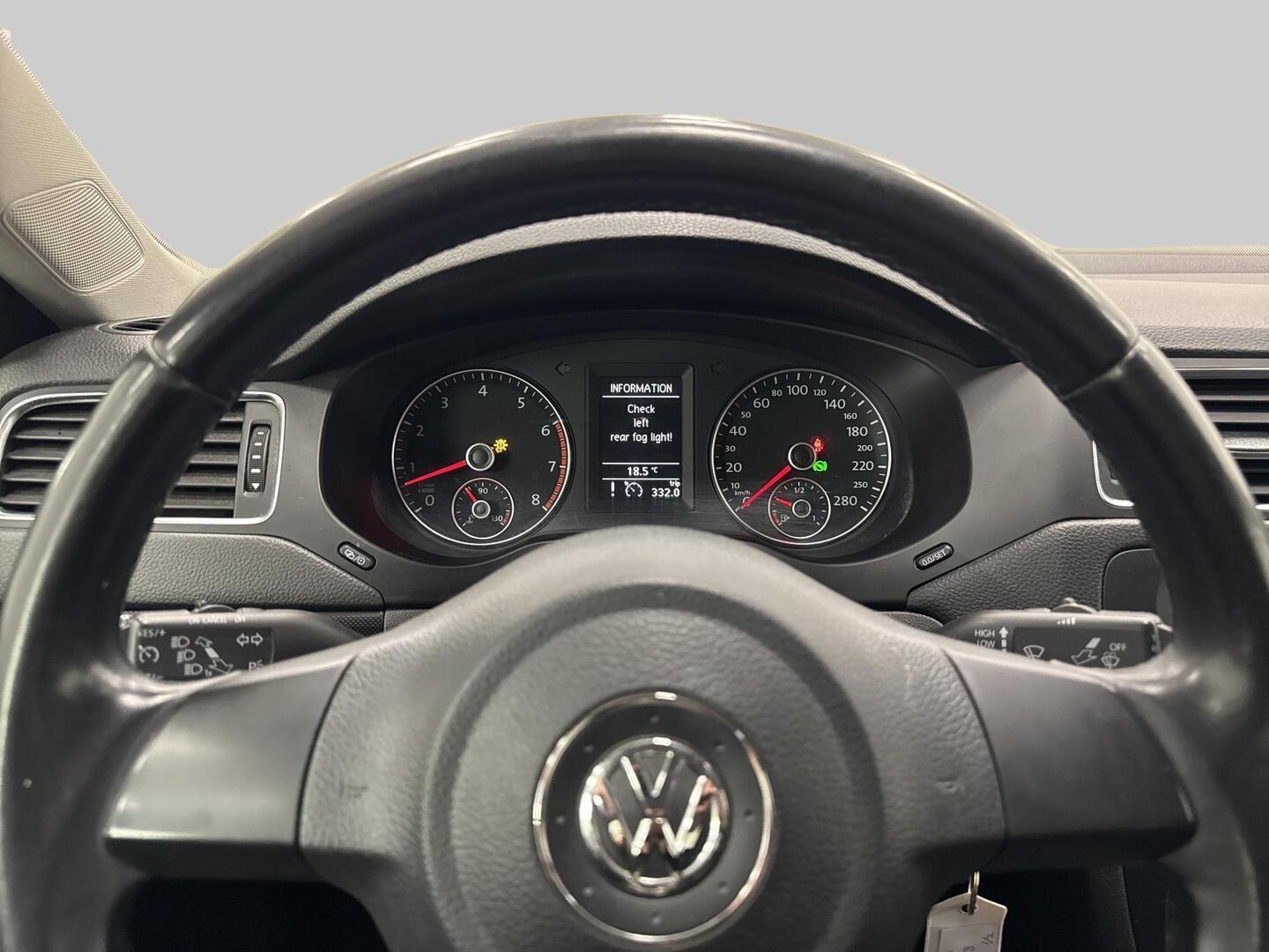 VOLKSWAGEN Jetta 2013