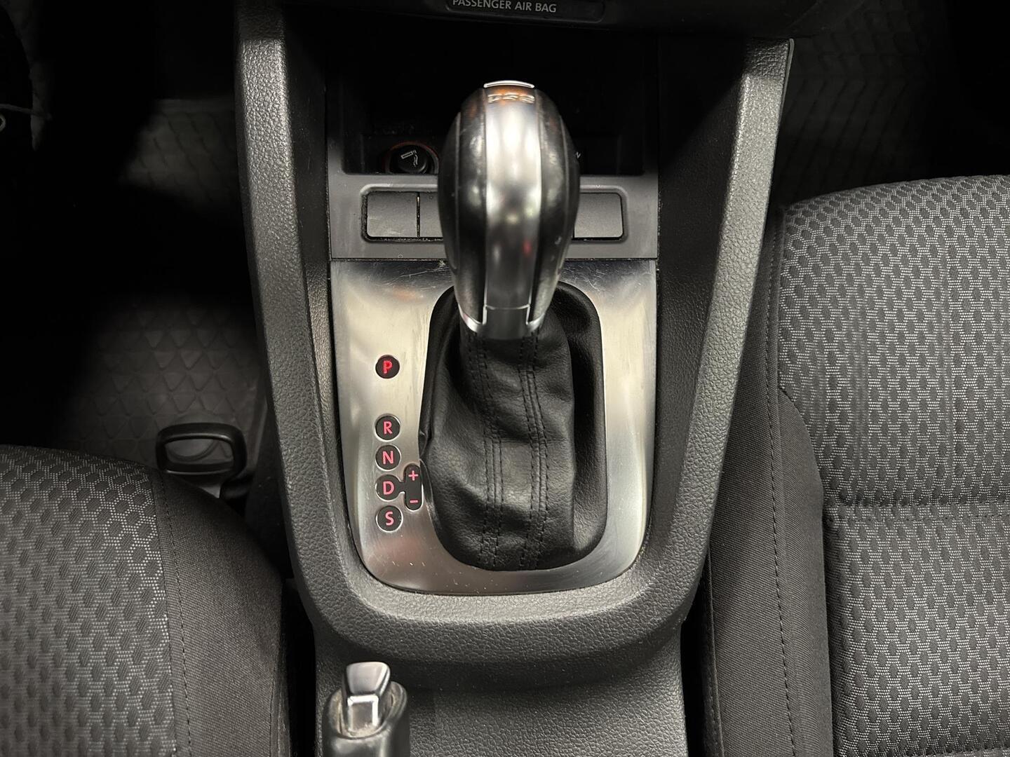 VOLKSWAGEN Jetta 2013