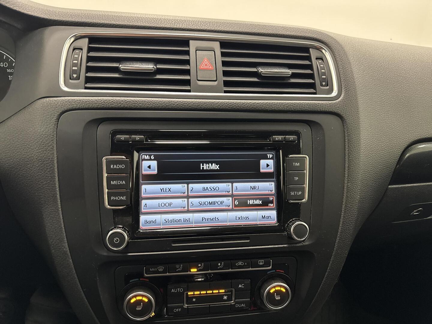 VOLKSWAGEN Jetta 2013
