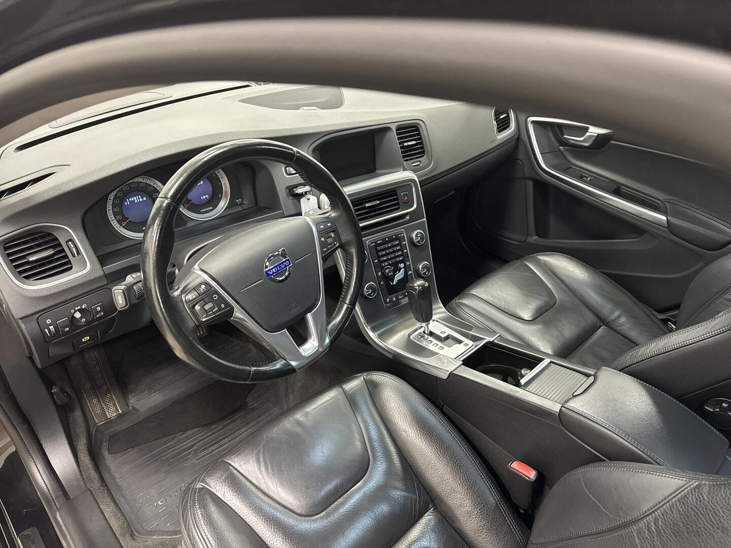VOLVO S60 2011