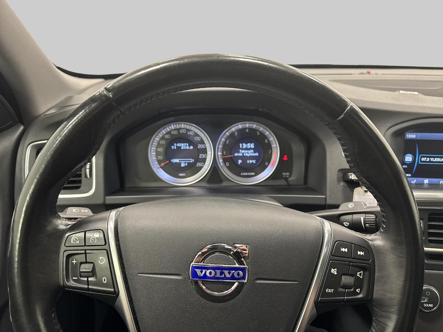 VOLVO S60 2011
